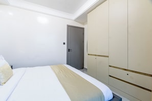 1 chambre, fer et planche à repasser, Wi-Fi gratuit, draps fournis
