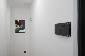 Exterior - Sixty Aparthotel 1bed, Central Cardiff + Parking (Cardiff)