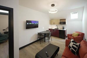 Exterior - Sixty Aparthotel 1bed, Central Cardiff + Parking (Cardiff)