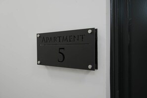 Exterior - Sixty Aparthotel 1bed, Central Cardiff + Parking (Cardiff)