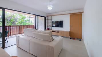 Apartamento básico | Área de estar | Smart TV 32 polegadas com canais digitais