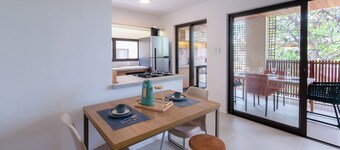 2 Bedroom Apt 800 m From the Beach Tdc0109