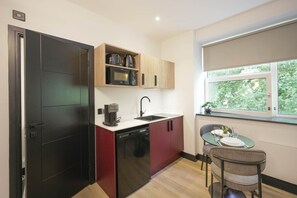 Exterior - Sixty Aparthotelstudio, Central Cardiff + Parking (Cardiff)