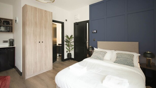 Exterior - Sixty Aparthotelstudio, Central Cardiff + Parking (Cardiff)