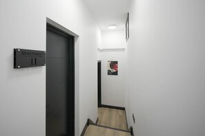 Exterior - Sixty Aparthotelstudio, Central Cardiff + Parking (Cardiff)