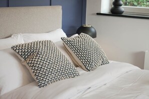 Exterior - Sixty Aparthotelstudio, Central Cardiff + Parking (Cardiff)