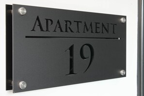 Exterior - Sixty Aparthotelstudio, Central Cardiff + Parking (Cardiff)