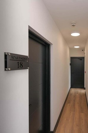 Exterior - Sixty Aparthotelstudio, Central Cardiff + Parking (Cardiff)