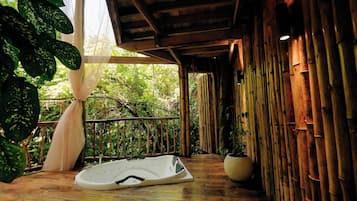 Nhà trên cây Cao cấp, quang cảnh sông, cạnh núi | Spa | Massage Thụy Điển, massage Thái, dịch vụ massage