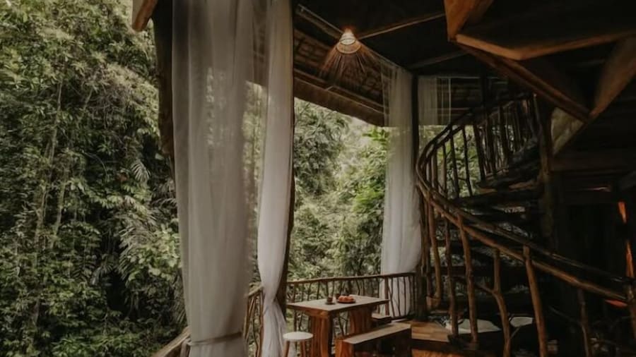 Treehouse de Valentine Mountain Resort
