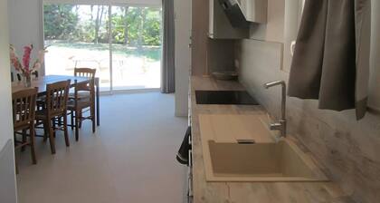 Cottage 'Viogner' with Wi-Fi and Air Conditioning