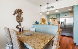 Dining - ☀️Across from Beach - Pool - 30A - Salty's Six Palms 4A☀️ (Santa Rosa Beach)