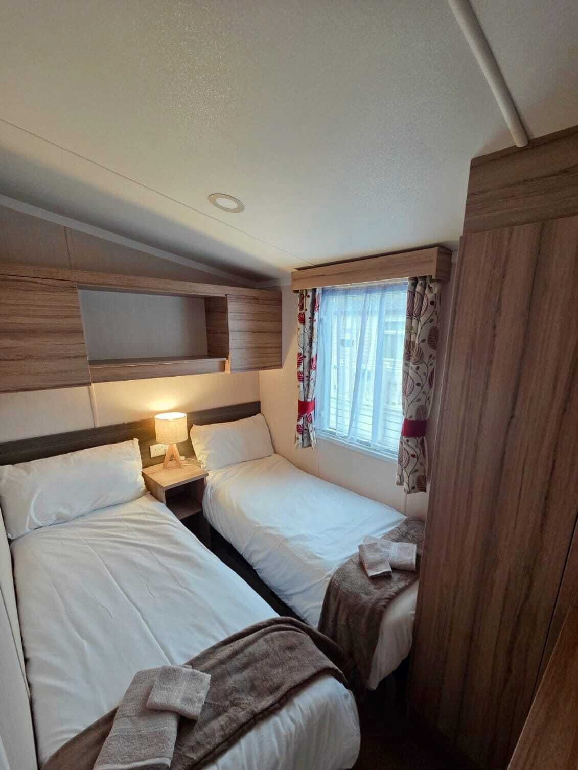 2 dormitorios, tabla de planchar con plancha, wifi y ropa de cama