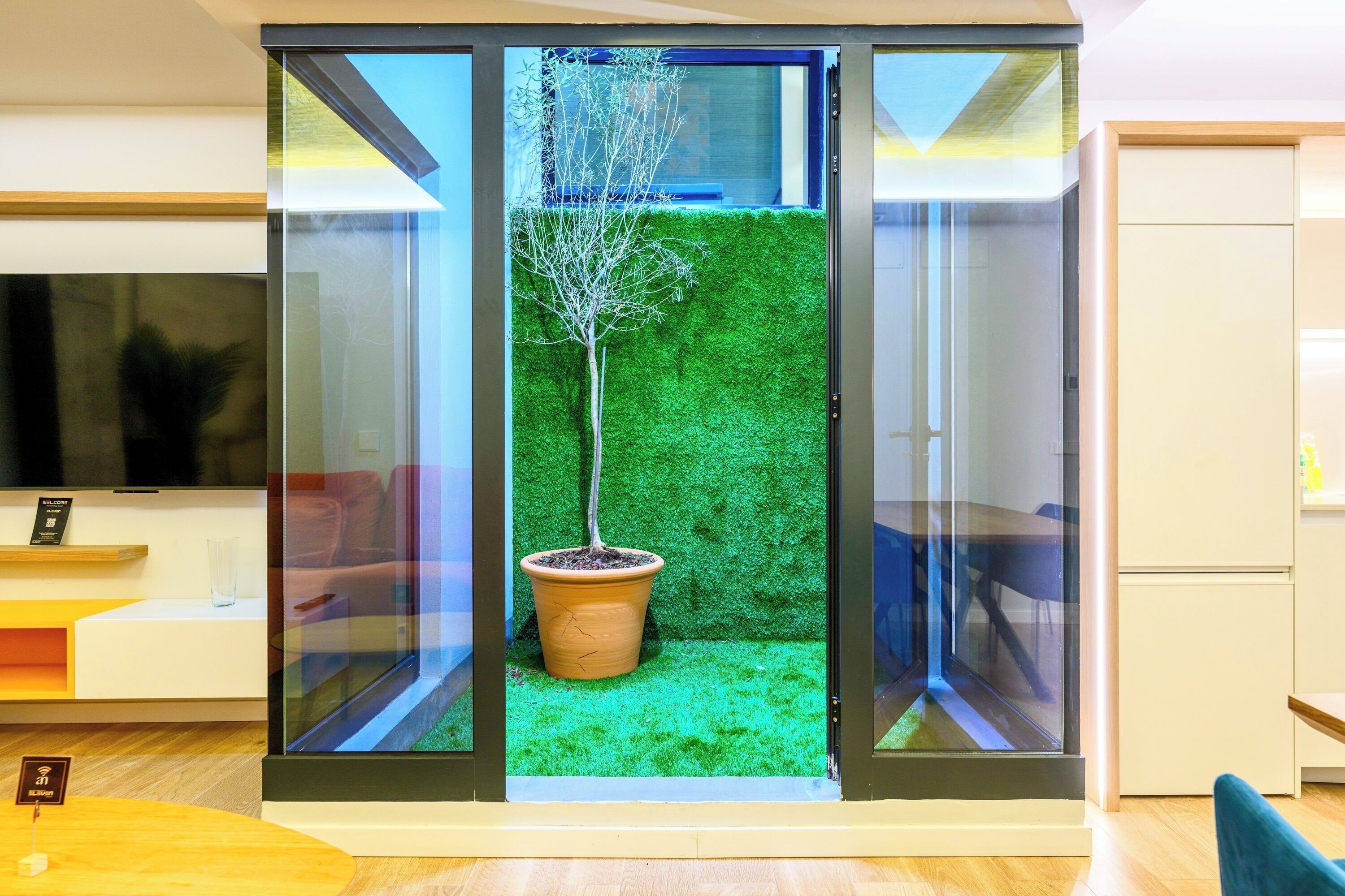 Maisonette, Terrasse, Blick auf den Innenhof | Wohnbereich