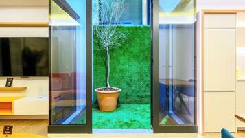 Maisonnette, terras, uitzicht op de binnenplaats | Woonruimte