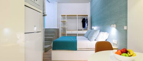 Studio, Courtyard View | Living area