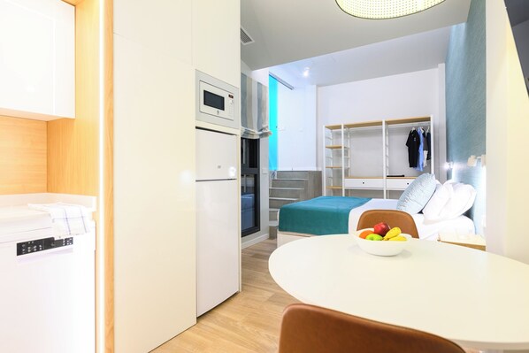 Studio, Courtyard View | Living area