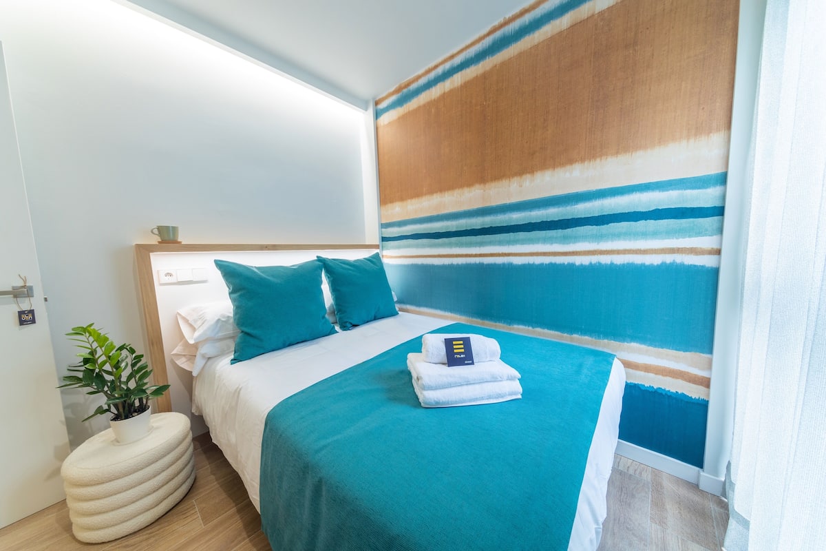 Apartment, Stadtblick | Verdunkelungsvorhänge, schallisolierte Zimmer, Bügeleisen/Bügelbrett