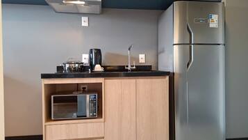 Superior Studio, City View | Private kitchen | Fridge, microwave, stovetop, espresso maker