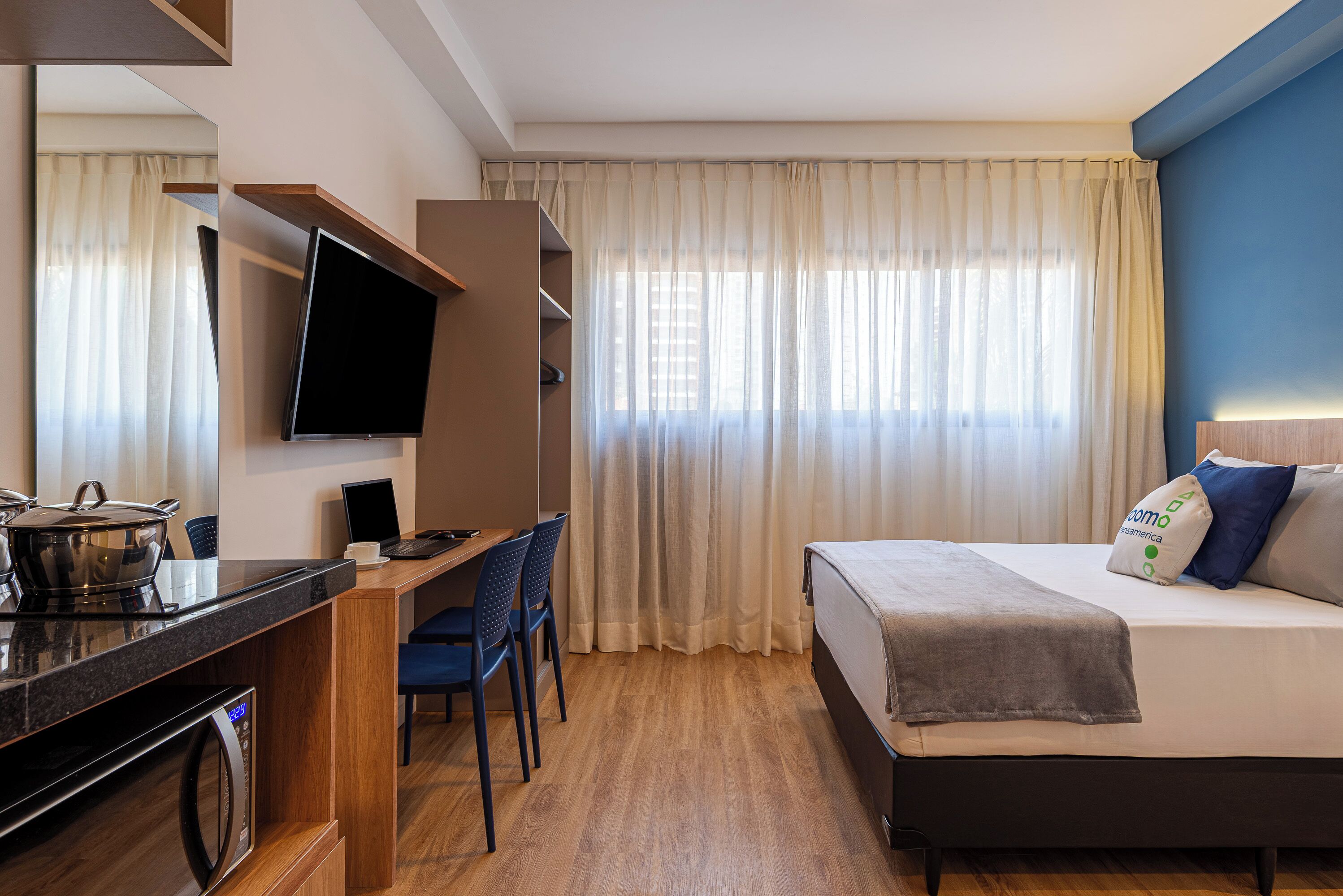 Estudio superior, vistas a la ciudad | Vistas desde la habitación