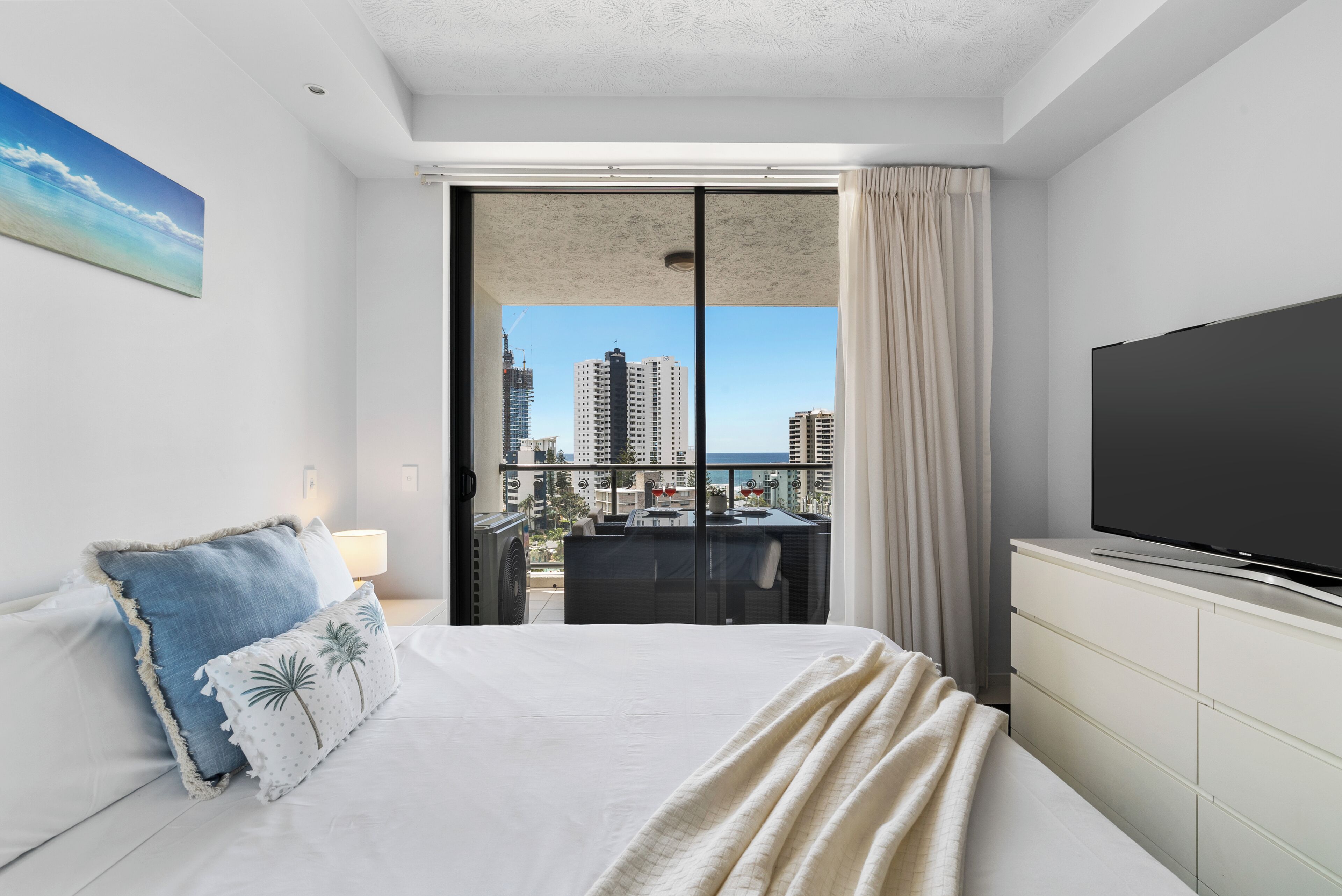 2 bedrooms, desk, iron/ironing board, travel crib