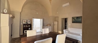 Elegant home in the historic center of Copertino