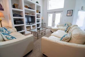 TV, DVD-spiller og bordtennis