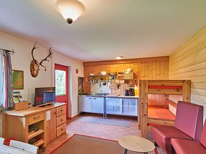 Interior - Apartment 'Ferienwohnung, 47sqm' with Shared Terrace, Garden and Wi-Fi (Oberreichenbach)