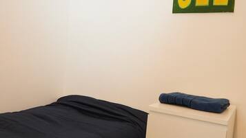 アイロン / アイロン台、WiFi、ベッドシーツ