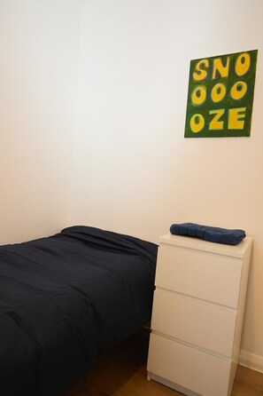 アイロン / アイロン台、WiFi、ベッドシーツ