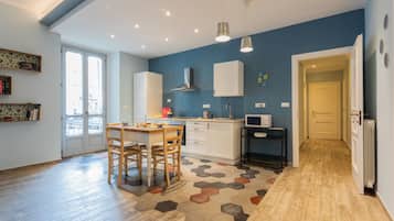 Apartment, 2 Bedrooms | Private kitchen