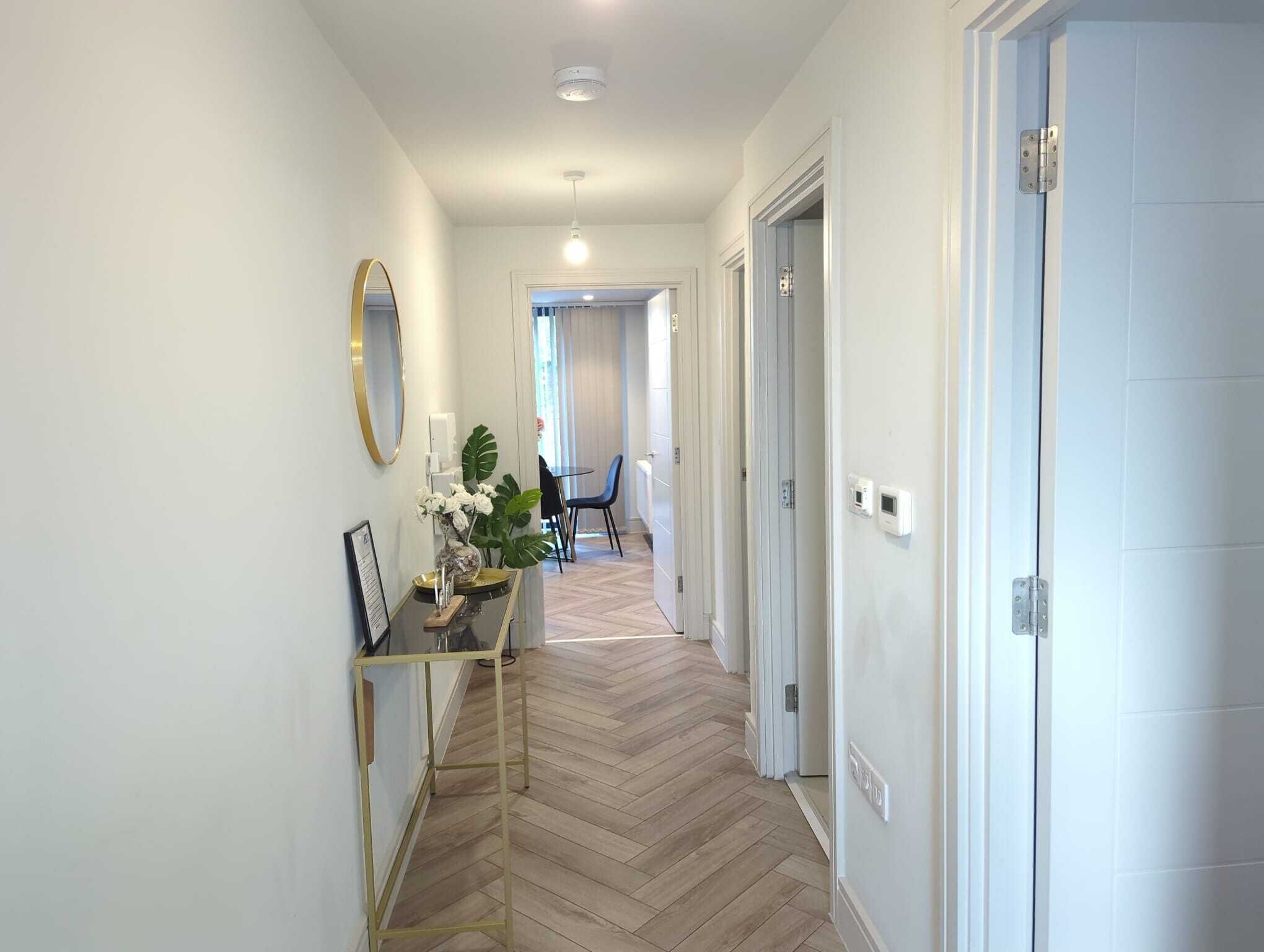 المنشأة من الداخل