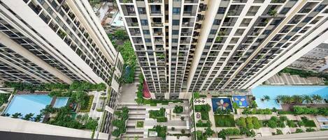 Luxury Apartment, 2 Bedrooms, Non Smoking, City View | Premium bedding, minibar, individually furnished, desk