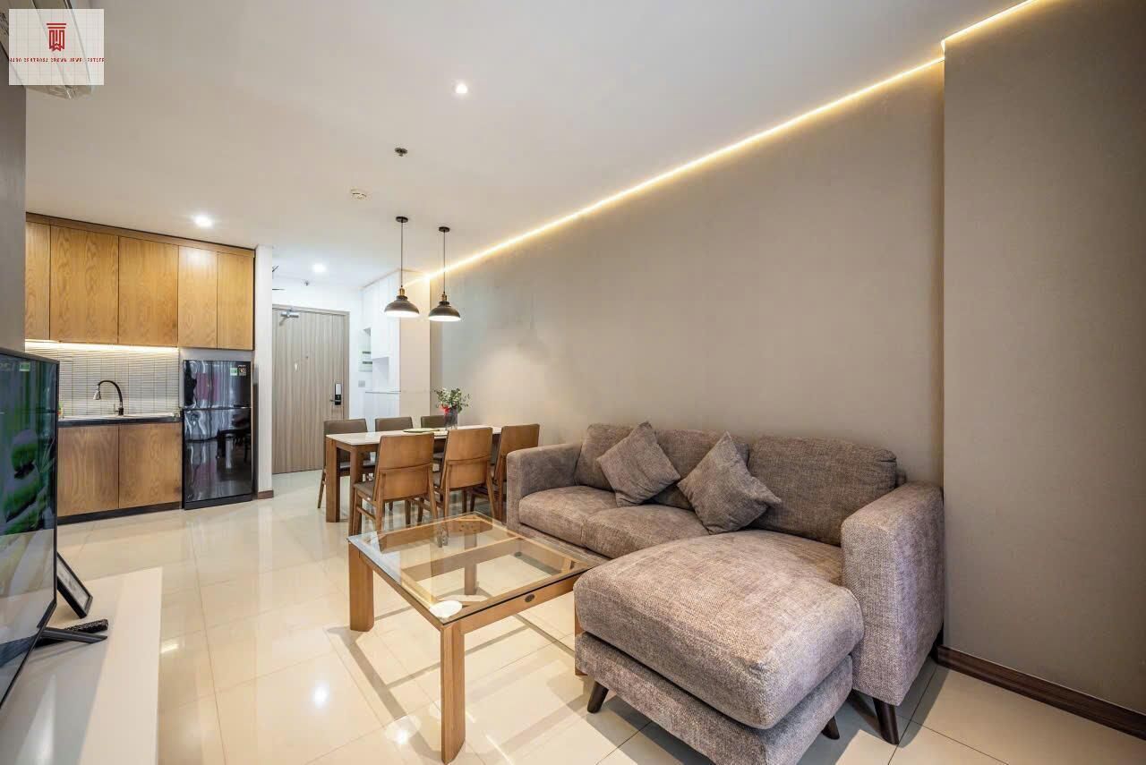 Appartement Deluxe, 1 chambre, non-fumeurs, vue ville | Coin séjour | Télévision de 24 pouces avec chaînes numériques, livres