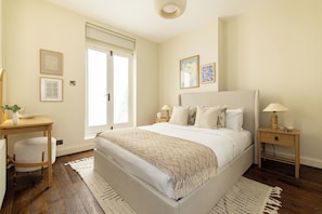 Apartment, Balcony
