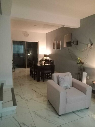 Wendy's house (pets welcome)