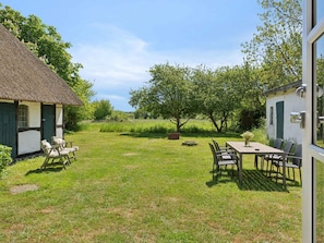House | Outdoor dining