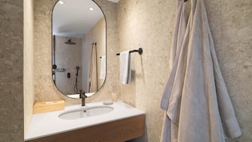 Dusche, Handtücher, Seife, Shampoo