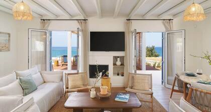Villa Akroyiali | Seafront Serenity