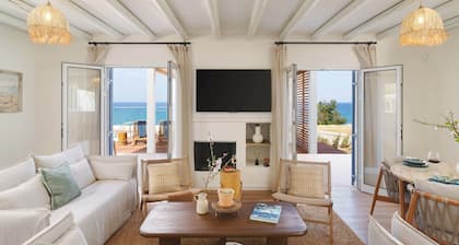 Villa Astrofegia | Moonlit Escape with Sea Views