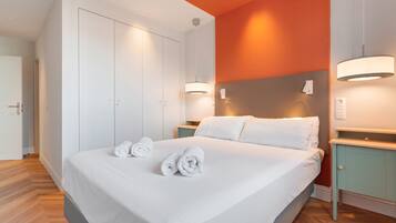 Fer et planche Ă repasser, Wi-Fi, draps fournis