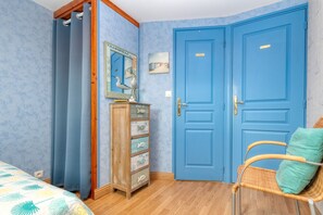 1 chambre, fer et planche à repasser, Wi-Fi, draps fournis