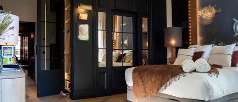 Design Studio | Minibar, free WiFi