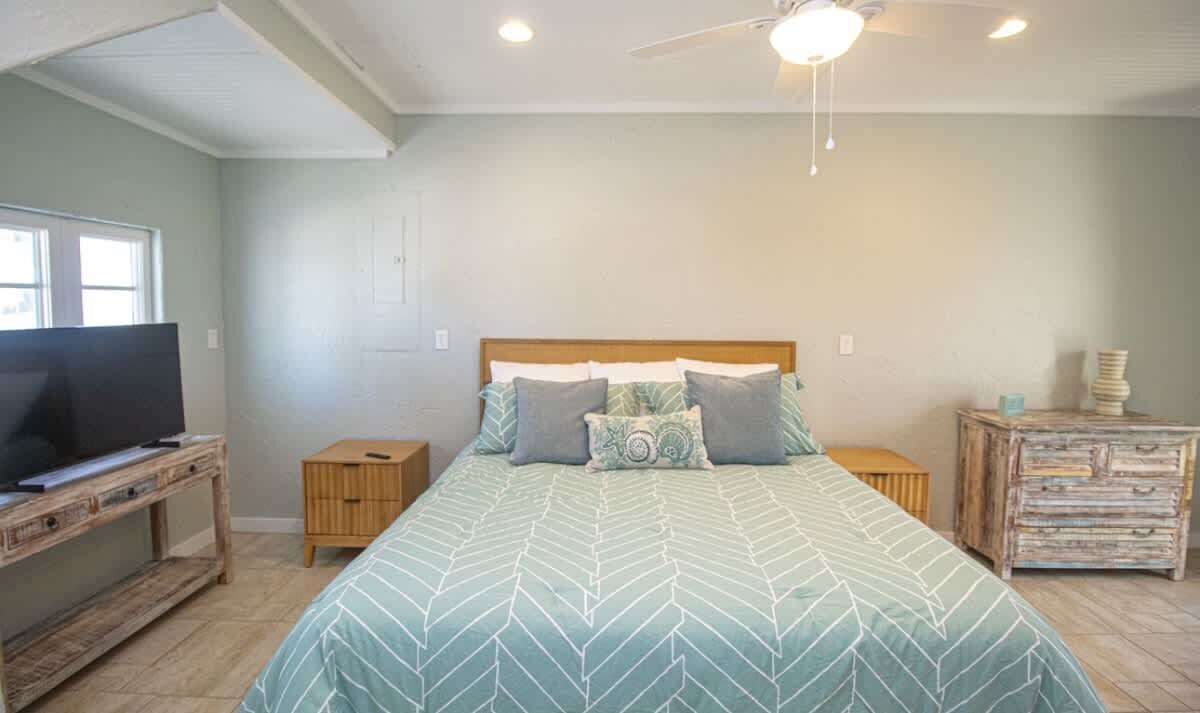 3 soverom, strykejern/-brett, wi-fi (inkludert) og sengetøy