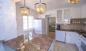 Fridge, microwave, oven, stovetop - The Hideaway - Less than a block from beach! (Anna Maria)