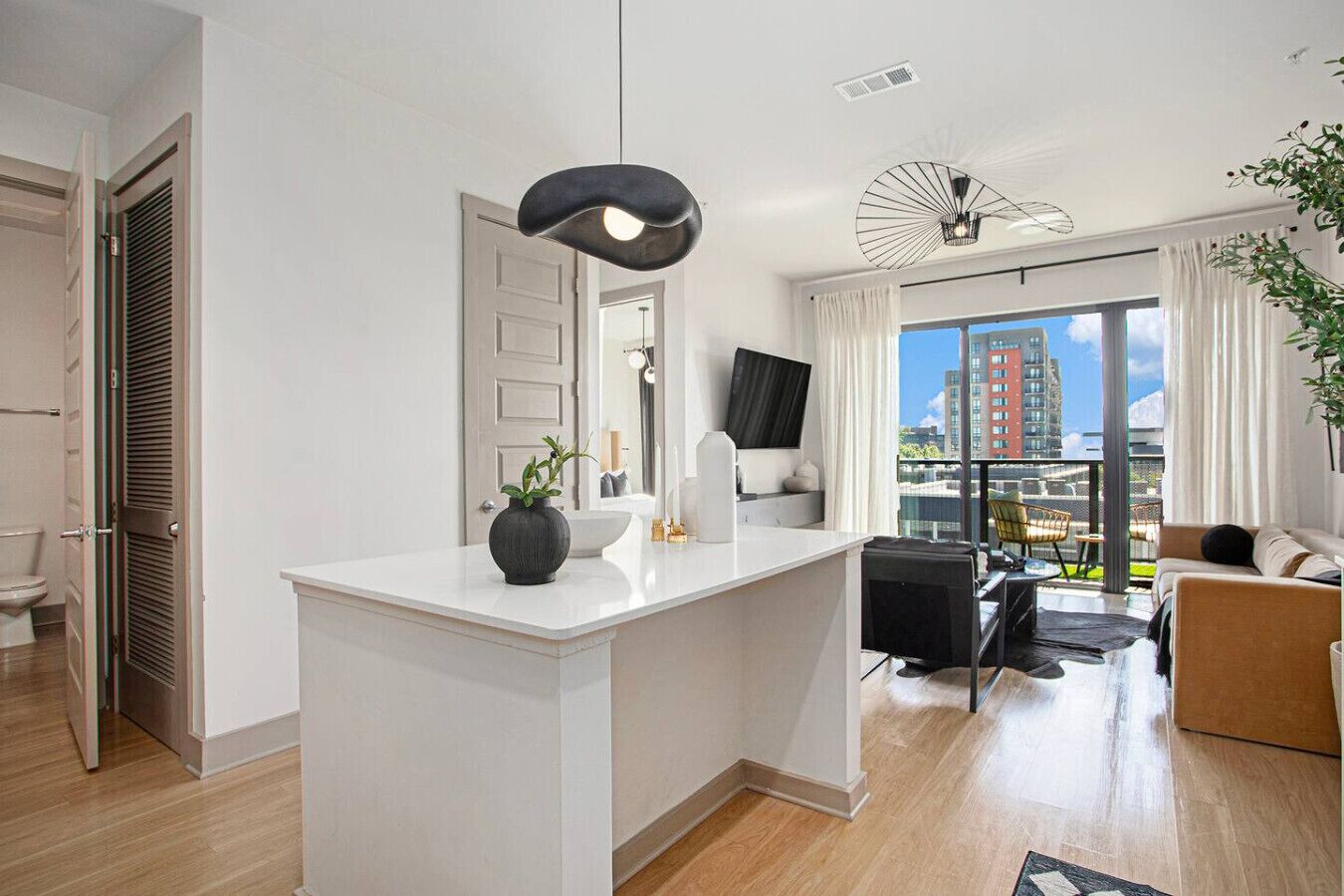 Smart TV, ping pong, books