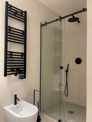 Shower, hair dryer, bidet, towels - Trapani Waterfront (Trapani)