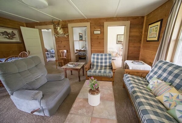 Living area - Elk Lane Cabin #8 (Lima)