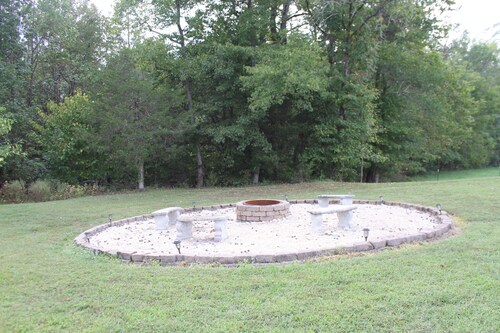 Rustic Elegance: 1800s Farmhouse on 200 Acres w/ All the Comforts of Home