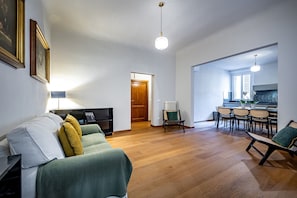 شقة - ٤ غرف نوم | منطقة المعيشة